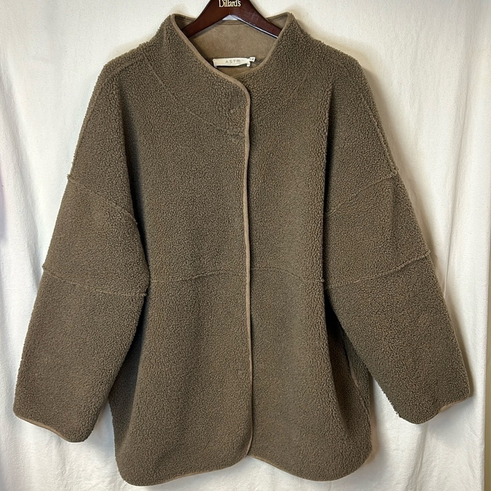 ASTR The Label Women’s Sherpa Coat Plus Size 2X Camel Snap Front Closure